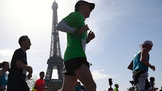 Marathon de Paris  des participants toujours plus nombreux un record pour cette 47e édition [upl. by Thompson188]