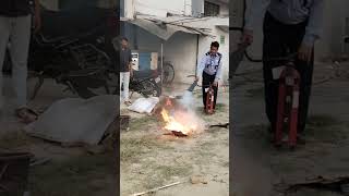 CO2 Fire Extinguishers fireprevention fire firesafety firefighting ytshorts trending viral [upl. by Sremmus372]