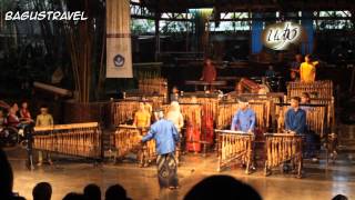 Symphony no40 Mozart cover by Saung Angklung Udjo Bandung [upl. by Ogaitnas214]