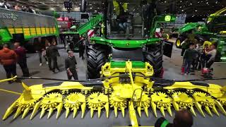 Agritechnica 2023 Ein kleiner Rundgang John Deere Deutz Case New Holland NexcatKrone [upl. by Yxel]