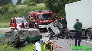 PKW CONTRA LKW  Tödlicher Verkehrsunfall  Rettungshubschrauber im Einsatz  Waldenbuch [upl. by Trbor909]