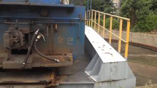 Korail train turntablerailway turntable in Busan 한국철도공사 전차대 [upl. by Domel]