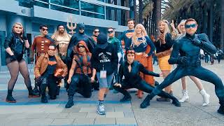 WonderCon 2022 Huge DC Cosplay Group [upl. by Felizio268]