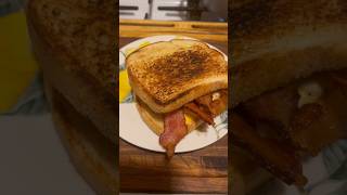 How To Make A Bacon And Egg Cheese Sandwich [upl. by Retluoc]