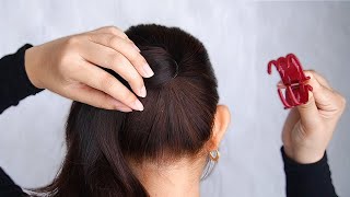 New Hairstyle Ladies 2023 – Easy Bun Hairstyle Using Small Clutcher [upl. by Walters]