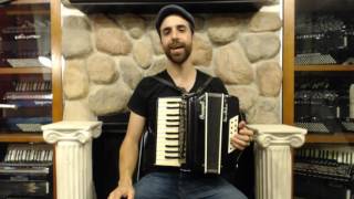 How to Play a 12 Bass Accordion  Lesson 8  Three Chord Song in G Major  Amazing Grace [upl. by Jordon]