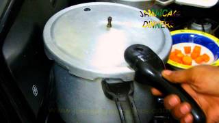 HOW TO USE PRESSURE COOKER [upl. by Ainniz]