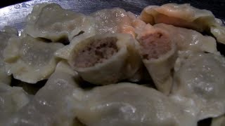 Pierogi z mięsem jak zrobić ciasto farsz przepis na domowy obiad [upl. by Nnylylloh847]