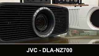 Le vidéoprojecteur JVC DLA NZ700 en 2min30  Unboxing  Menu [upl. by Etnomal731]