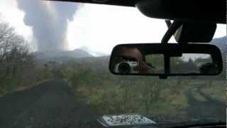 Piovono Lapilli Eruzione Etna 12 aprile 2012 Etna Eruption Raining Lapilli [upl. by Gathers]