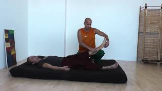 Pascal Beaumat amp Ulf Pape Lehrfilm 1 Physiotherapie amp Thaimassage Behandl des Mtibialis anterior [upl. by Konikow]