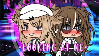 •Looking at me•GLMV•Sub español•Gacha life [upl. by Akimihs]