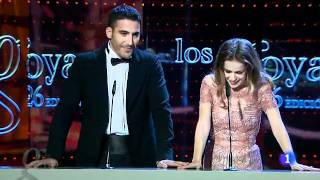 Silvia Abascal muy emocionada presenta los Goya al mejor actor de reparto [upl. by Ifen162]