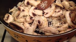 Faire un risotto aux champignons  Risotto recette [upl. by Ioves]