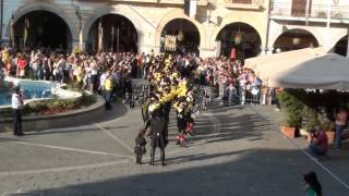 2014  Archibugieri Senatore  Entrata in piazza Duomo per la benedizione dei trombonieri [upl. by Laen]