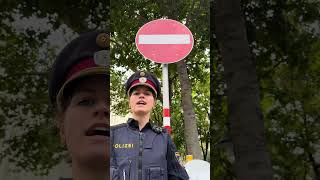 waswaskostet polizeishorts [upl. by Bjork]