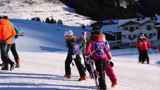 Eerste dag krokusvakantie  kinderen op skiles [upl. by Amrac]