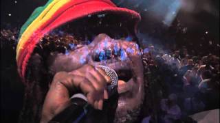 Alpha Blondy  Ne Tirez Pas Sur LAmbulance  Live Paris Zenith 09 Mai 2009 [upl. by Bausch]