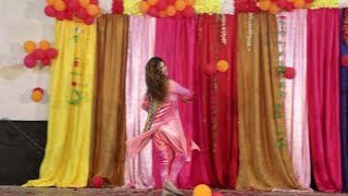 Sidra Khan Romantic Act With Fan On Stage [upl. by Aivatnwahs749]