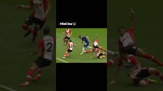 Hazard And Giroud Humiliating Southampton Defenders [upl. by Lrig]