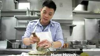 Top Chef Shows How to Cook a Geoduck [upl. by Etsyrk295]