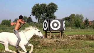 Tir à larc à Cheval en Liberté horseback Archery Archerie montée [upl. by Dalia]