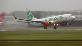 EMERGENCY LANDING B7378 PHGUA Transavia [upl. by Lalo]