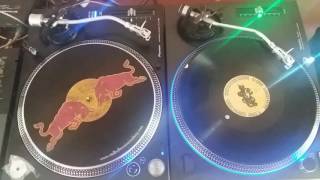 Dj Nino Leal Pioneer Plx 1000 vs Technics Sl1210 Mk2 [upl. by Bonucci738]