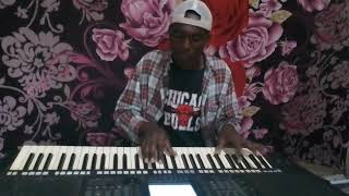 HARAHIYE KOKO 😅😅 BWAMBERE ARISHAZI AKOREYE AMATEKA MURI DOVE HOTER ASIRIMBA KURI PIANO😅😅 [upl. by Etnecniv]