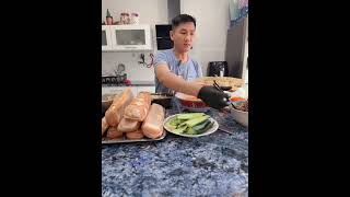 Bánh mì Việt Nam Sandwich Vietnamien Au Porc Rôti shortvideo food [upl. by Yrailih]