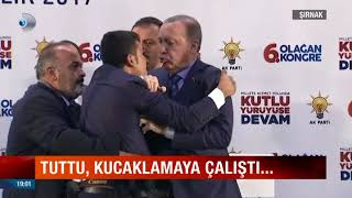 Erdoğanın konuşması esnasında sahneye fırlayan genç [upl. by Silloh]