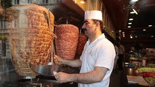 Messe in Berlin  Suche nach perfektem Döner in der Hauptstadt [upl. by Naivat]