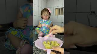 BEBÊ REBORN CLARINHA ENGASGOU COM BANANA baby bebereborn [upl. by Thorr]