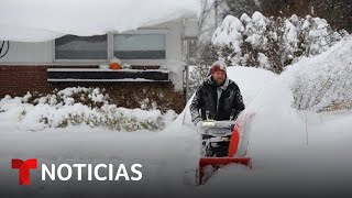 Nieve y bajas temperaturas no dan tregua de los Grandes Lagos hasta el Noreste  Noticias Telemundo [upl. by Samford]