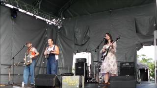 The Ouse Valley Singles Club perform Carbootin  Icon Stage Glastonbudget 2016 [upl. by Morly]