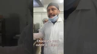 Ganache explicada en ¡40 segundos food chef gastronomia escueladecocina [upl. by Yevoc]