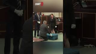 On crossexamination SarahBoone shows the jury how she zipped JorgeTorres in the suitcase [upl. by Prober]