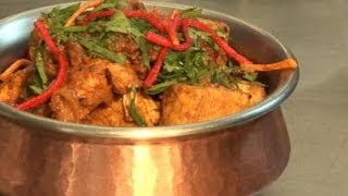 How To Make CHICKEN VINDALOO Restaurant Style  Als Kitchen [upl. by Elleron516]