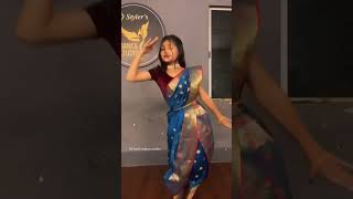 Diste bhari mazi vali marathi dance status dance sorts dancer shortsdance [upl. by Ahtaga]