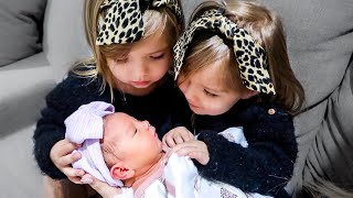 Taytum and Oakley MEET THEIR NEW BABY SISTER emotional [upl. by Yenobe]