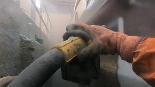 Sandblasting Bitumin Paint off a not so Narrow Boat [upl. by Aronoff]