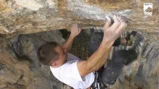 Escalade  Grimper dans un 8C avec Jérémy Bonder  FFME [upl. by Yekcor449]