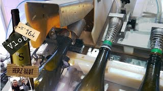 Champagner degorgieren So kommt der Zapfen auf die Flasche  mit Herzblut zum Wein Vlog 164 [upl. by Atul369]