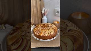 Gâteau aux pommes [upl. by Erbas]