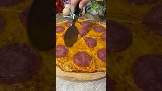 Keto pizza z serka wiejskiego Pizza bez mąki keto ketopizza [upl. by Bell]