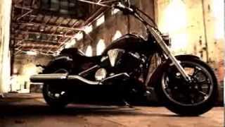 2014 Yamaha 2014 Yamaha V Star 950 Official Walkaround [upl. by Ahseinet]