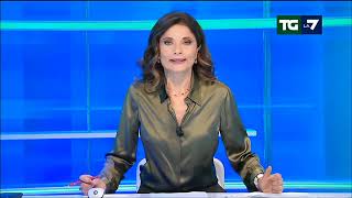 In diretta il TgLa7 delle 1330 del 08112024 [upl. by Enia348]