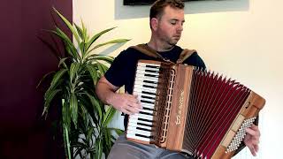 The Masons Apron  Traditional Irish Reel on Piano Accordion [upl. by Philippine]