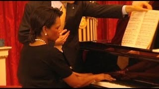 Condoleezza Rice playing the piano for Queen Elizabeth II [upl. by Havard]