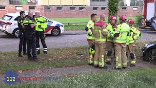 Bestuurder ramt lantaarnpaal en boom op de Oude Terborgseweg in Doetinchem [upl. by Einohtna672]